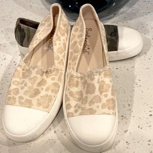 Splendid women Aida sneaker  size 8.5M